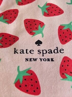 KATE SPADE Oversized Strawberry Beach Towel